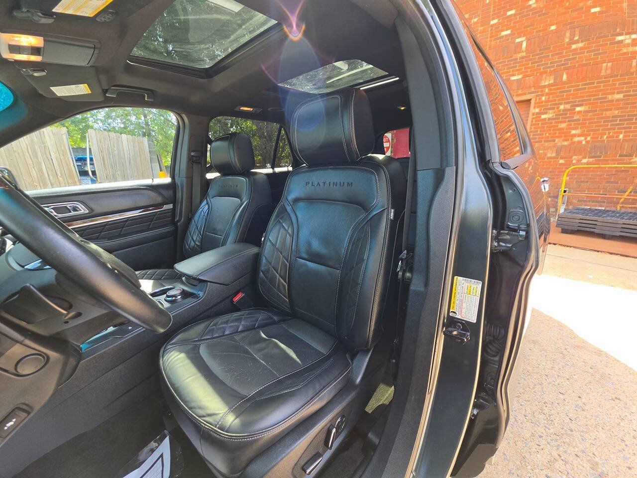 Used 2016 Ford Explorer Platinum AWD/4WD image 10
