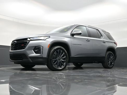 Used 2024 Chevrolet Traverse RS image 20