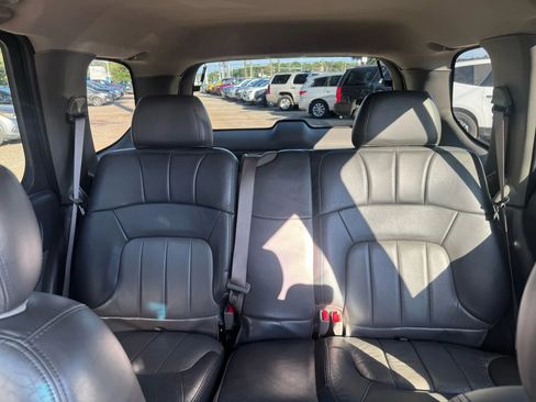 Used 2004 GMC Envoy SLT image 15