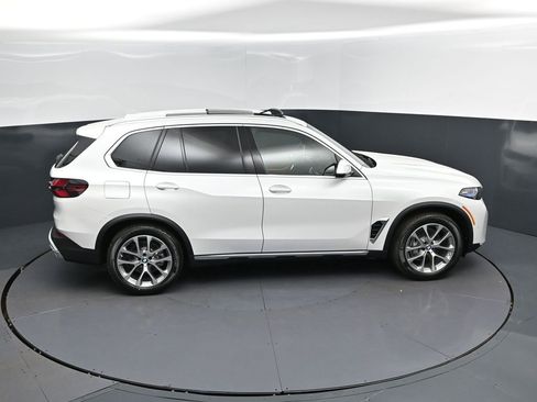 New 2026 BMW X5 xDrive40i w/ Climate Comfort Package AWD/4WD image 35