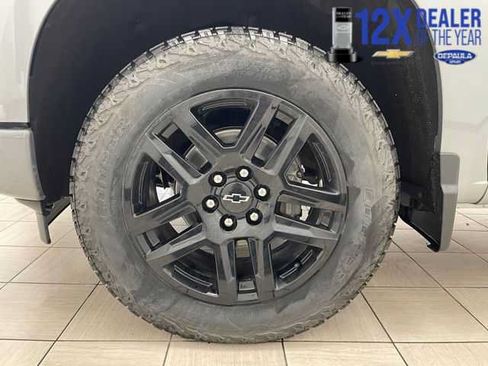 Used 2023 Chevrolet Silverado 1500 Custom w/ LPO, Dark Essentials Package AWD/4WD image 6