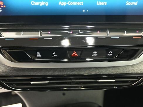 Used 2023 Volkswagen ID.4 Pro image 29