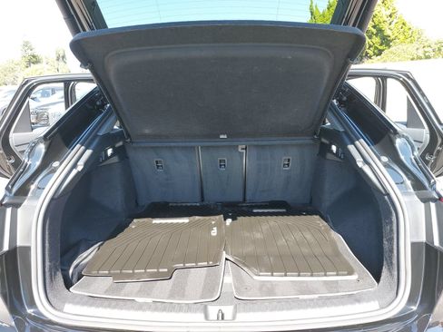Used 2022 Audi Q4 e-tron Premium Plus AWD/4WD image 12