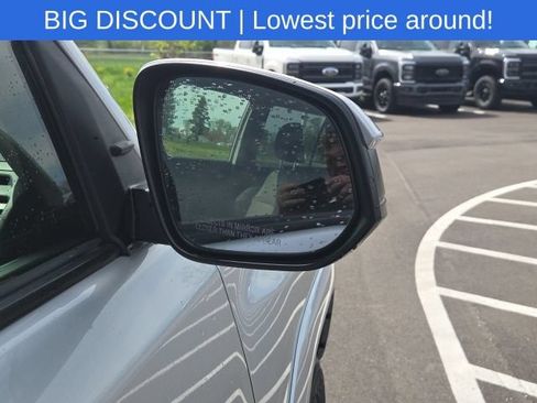 Used 2021 Toyota 4Runner SR5 AWD/4WD image 7