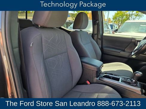 Used 2019 Toyota Tacoma TRD Sport w/ Technology Package RWD image 15