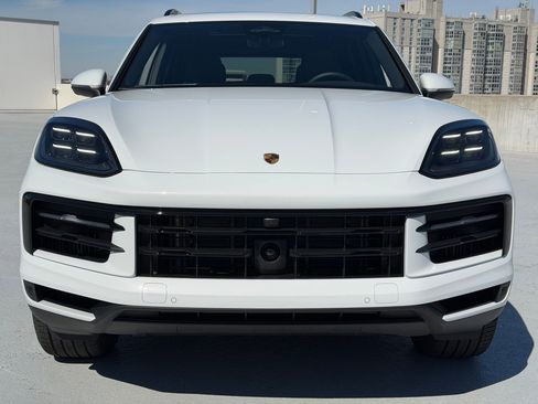 New 2026 Porsche Cayenne AWD image 10
