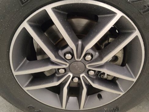 Used 2021 Jeep Grand Cherokee Limited image 31