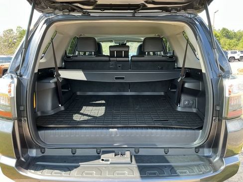 Used 2023 Toyota 4Runner SR5 Premium w/ Moonroof Package AWD/4WD image 27