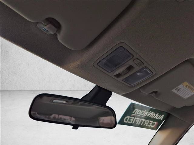 Used 2025 Hyundai Venue SEL FWD image 20