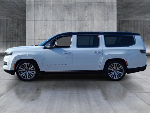 Used 2024 Jeep Grand Wagoneer L Series III image 4