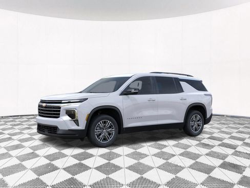 New 2026 Chevrolet Traverse LT w/ Driver Confidence Package FWD image 6