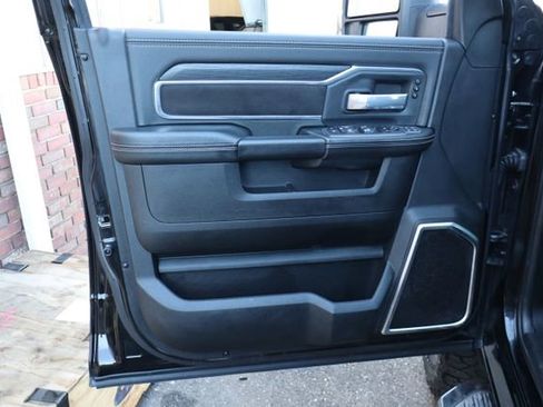 Used 2024 RAM 2500 Laramie w/ Night Edition image 11