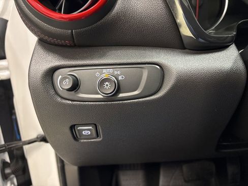 Used 2021 Chevrolet Blazer RS w/ Enhanced Convenience Package image 21