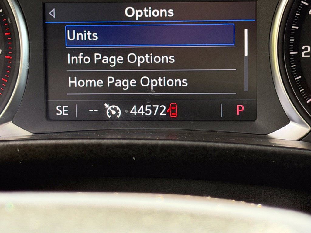 Used 2025 Chevrolet Blazer LT AWD/4WD image 3