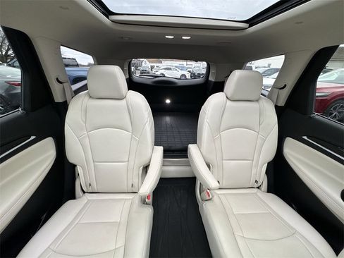 Used 2023 Buick Enclave Premium w/ Experience Buick Package image 23