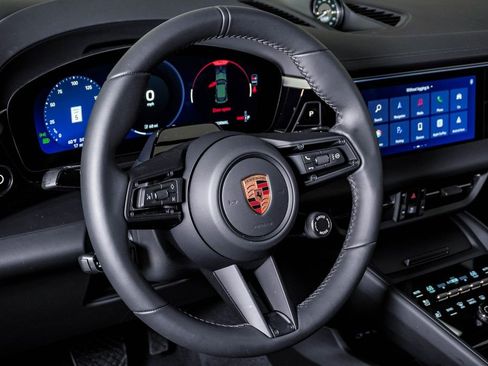 New 2026 Porsche Macan 4 Electric image 18