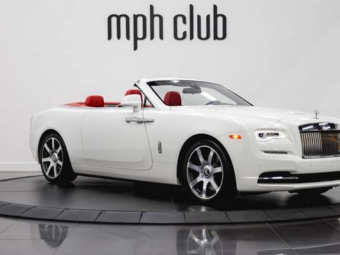 Used 2017 Rolls-Royce Dawn RWD image 12