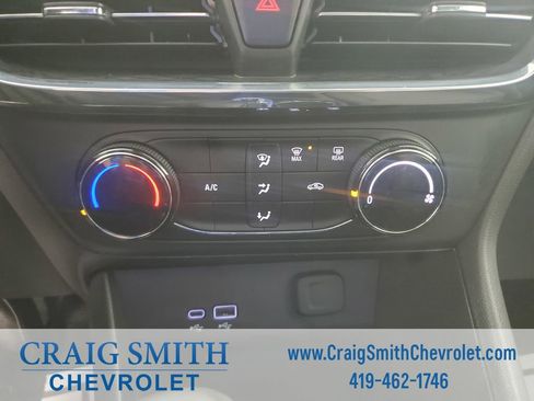 Used 2025 Buick Encore GX Preferred AWD/4WD image 25