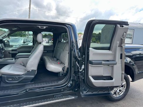 Used 2016 Ford F150 XLT w/ Equipment Group 302A Luxury RWD image 18