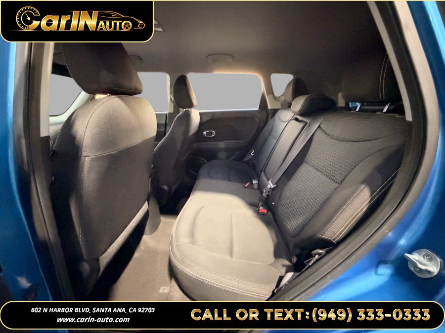 Used 2016 Kia Soul + w/ Designer's Package FWD image 15