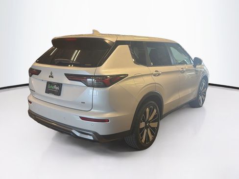 Used 2025 Mitsubishi Outlander SE AWD/4WD image 9