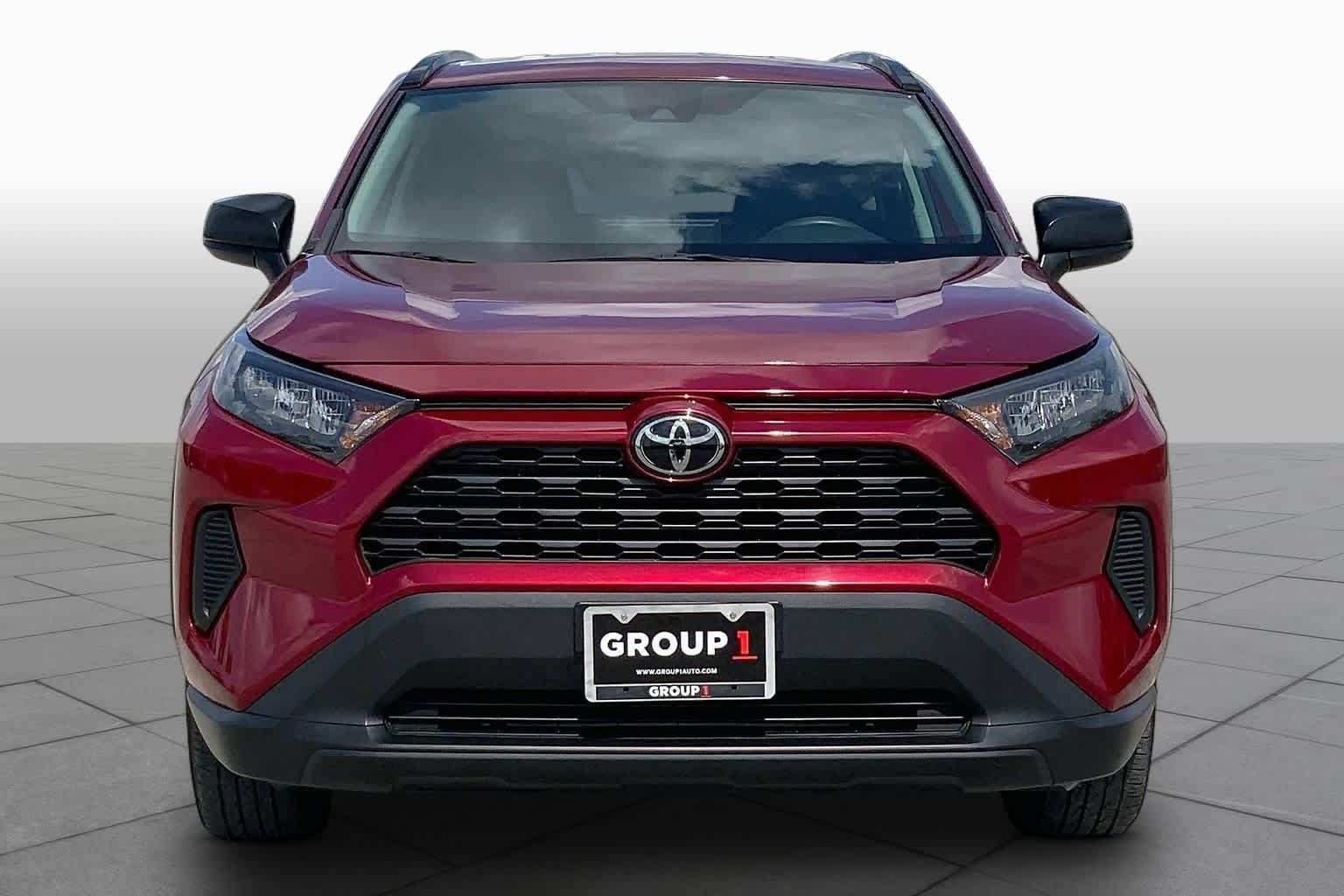 Used 2021 Toyota RAV4 LE FWD image 4