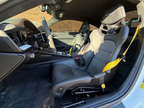 Certified 2025 Porsche 911 GT3 RS image 5