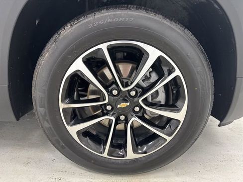 Used 2025 Chevrolet TrailBlazer LT FWD image 29