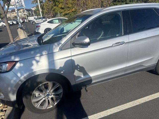 Used 2019 Ford Edge Titanium FWD image 21