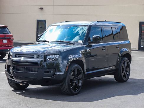 Used 2026 Land Rover Defender 110 X-Dynamic SE AWD/4WD image 3