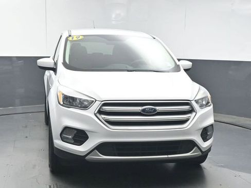 Used 2019 Ford Escape SE image 3