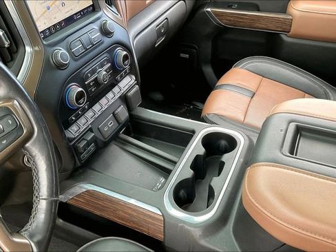 Used 2022 Chevrolet Silverado 2500 High Country w/ Technology Package image 13