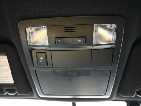 Used 2017 Toyota Tacoma TRD Sport image 23