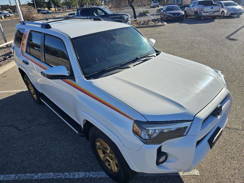 Used 2020 Toyota 4Runner SR5 image 22