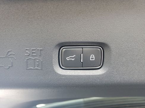 New 2025 Lincoln Navigator Reserve image 35