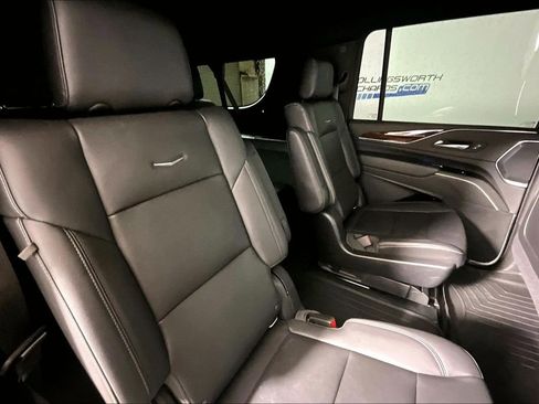 Used 2021 Cadillac Escalade ESV Luxury AWD/4WD image 22