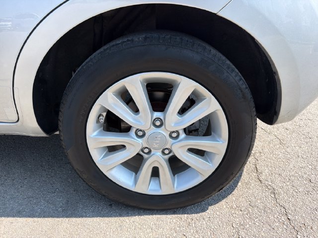 Used 2012 Kia Soul + w/ Audio Pkg FWD image 31