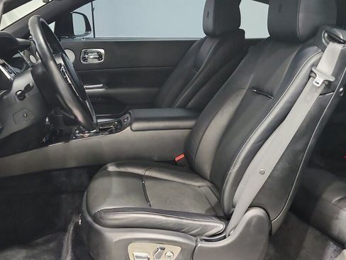 Used 2015 Rolls-Royce Wraith RWD image 29