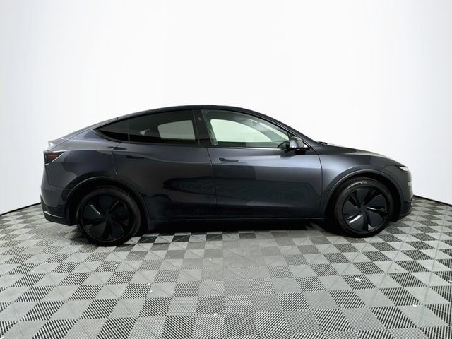 Used 2026 Tesla Model Y AWD image 9