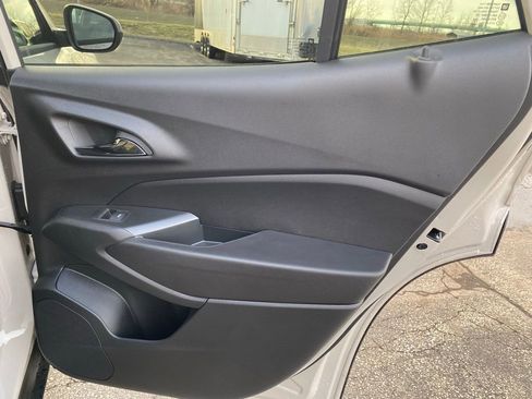 New 2026 Chevrolet Trax RS w/ Sunroof Package image 28