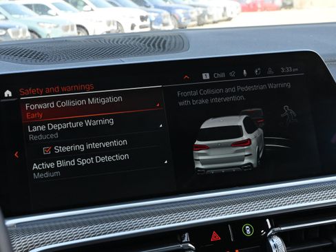 Certified 2023 BMW X5 xDrive45e w/ Executive Package image 18