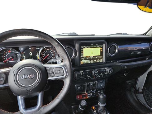 Used 2021 Jeep Wrangler Unlimited Rubicon w/ Trailer Tow Package image 18