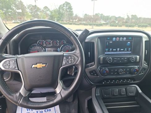 Used 2017 Chevrolet Silverado 1500 LTZ Z71 w/ LTZ Plus Package image 3