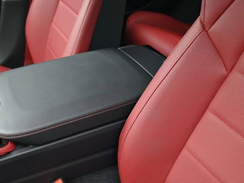 Certified 2025 Porsche Panamera Turbo AWD/4WD image 21