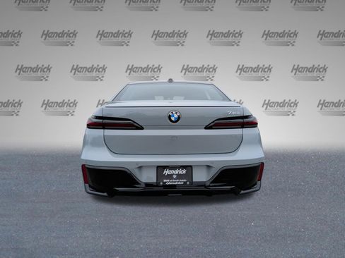 New 2026 BMW 740i w/ Premium Package RWD image 8