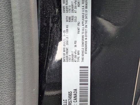 Used 2025 Chrysler Pacifica Select image 33