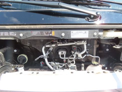 Used 2024 Chevrolet Brightdrop 400 w/ Commercial Equipment Package AWD/4WD image 39