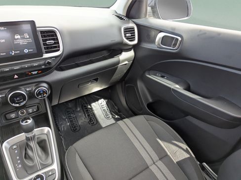 New 2026 Hyundai Venue SEL FWD image 16