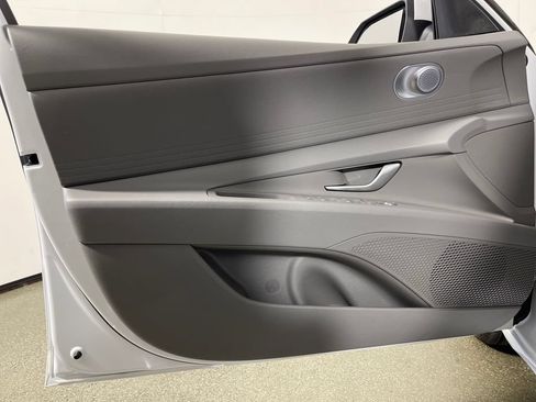 Certified 2026 Hyundai Elantra Hybrid FWD image 19