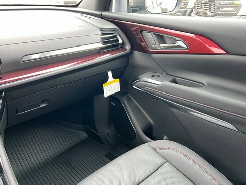 New 2026 Chevrolet Traverse Z71 image 11